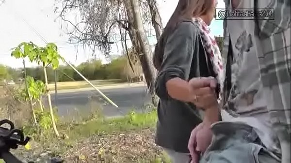 Stranger Gives BlowJon On Street
