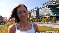 Junge 18 jährige Au Pair Touristin teen von deutschem Mann in Berlin über EroCom Date abgeschleppt und ohne gummi gefickt