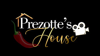 Come see this delicious sex, Sabrina Prezotte fucking a married delivery guy while his wife cared a lot. Prezotte's House